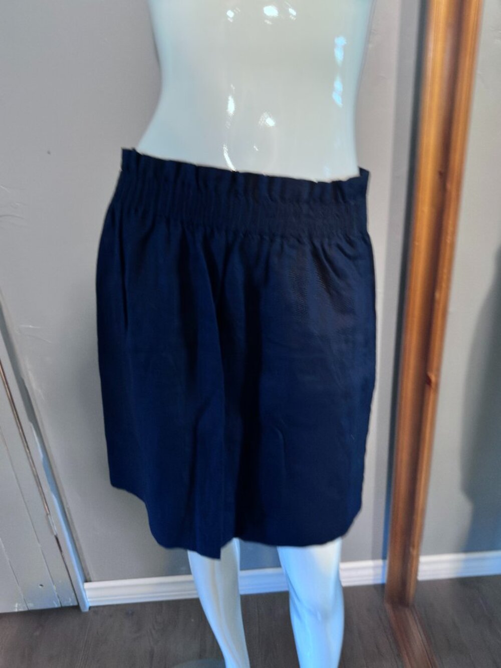 NWOT J.Crew Navy Linen Mini Skirt Size 8 Elastic Waist 19” Length